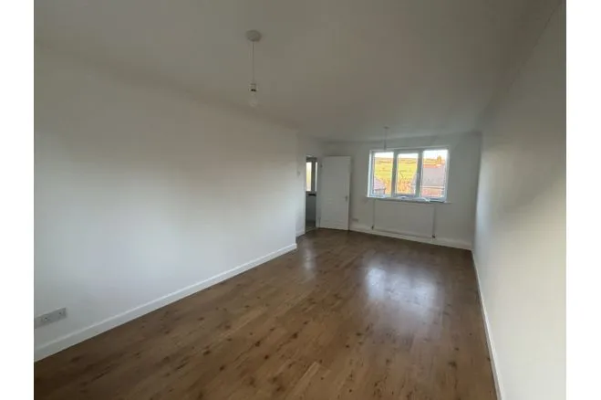 Hills Road, Sheffield, photo 5