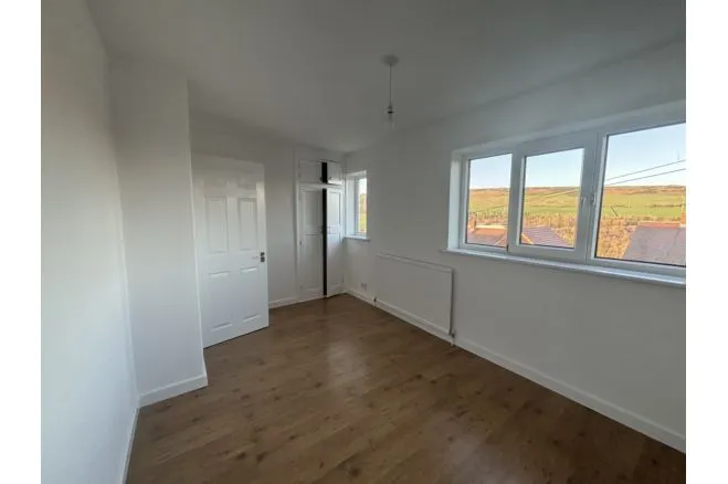 Hills Road, Sheffield, photo 7