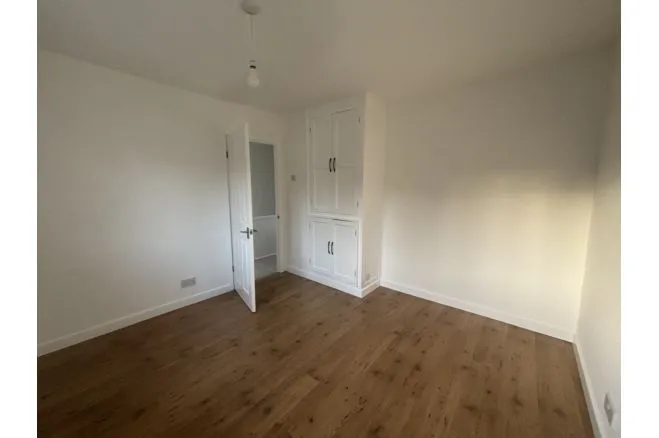 Hills Road, Sheffield, photo 8