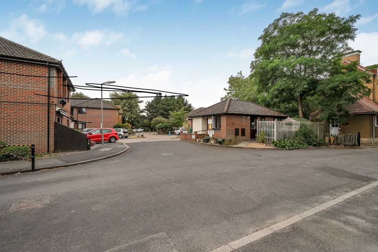 Octavia Way, Staines-up, photo 22