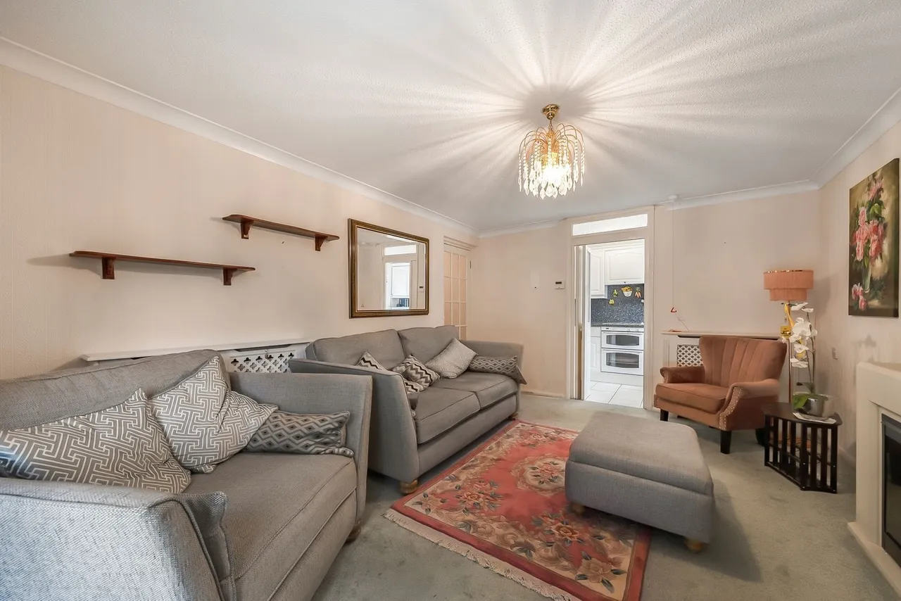 Octavia Way, Staines-up, photo 5