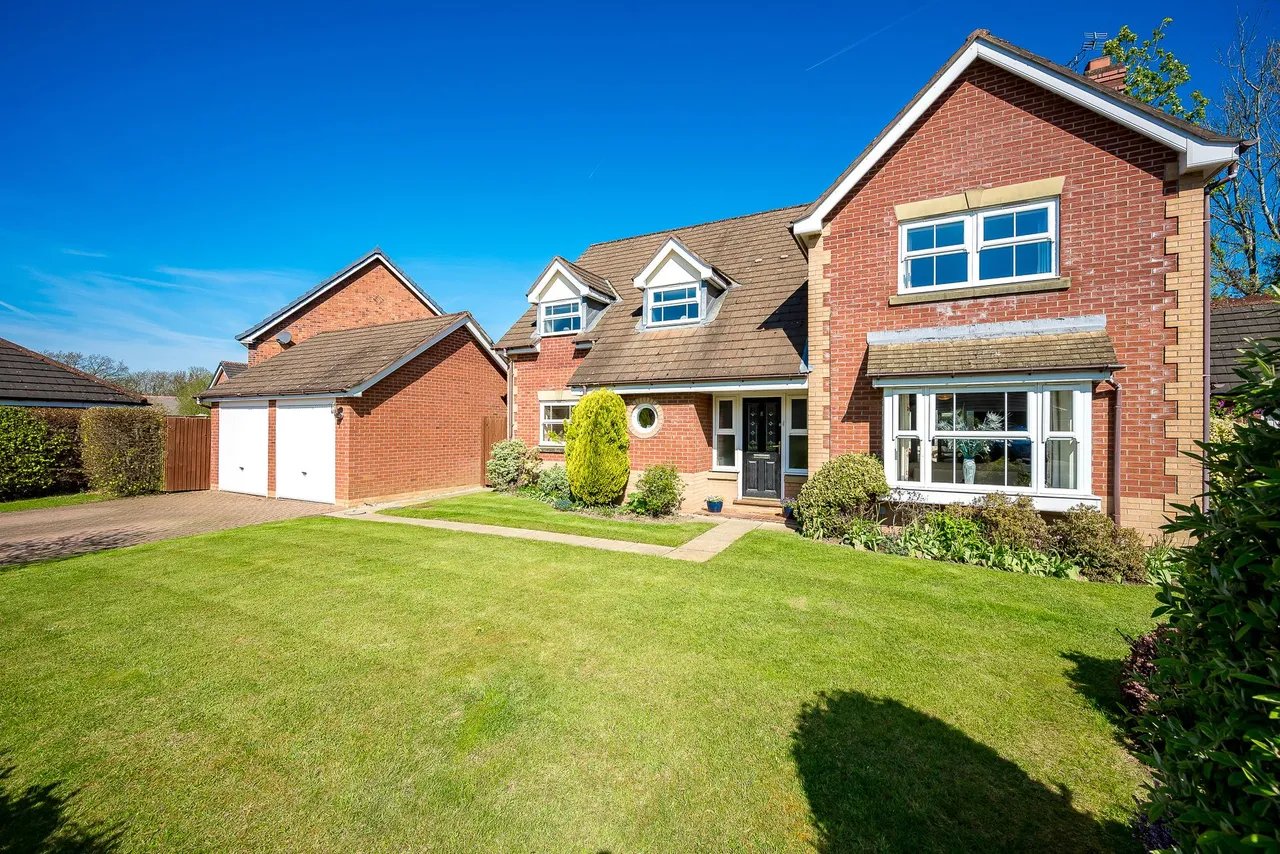 5 bed house for sale, York Crescent, Wilmslow