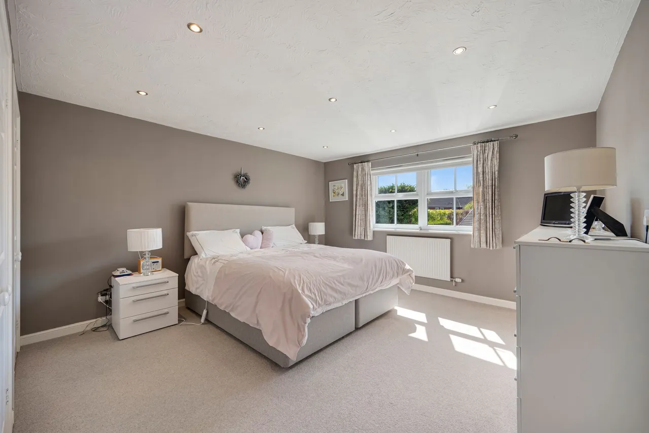 York Crescent, Wilmslow, photo 23
