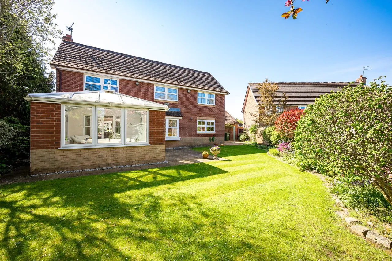 York Crescent, Wilmslow, photo 2