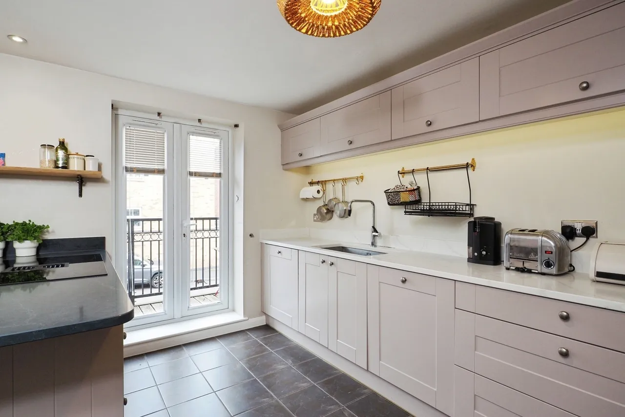 Alderman Close, Beeston, NG9, photo 2