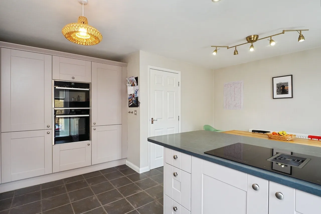 Alderman Close, Beeston, NG9, photo 3
