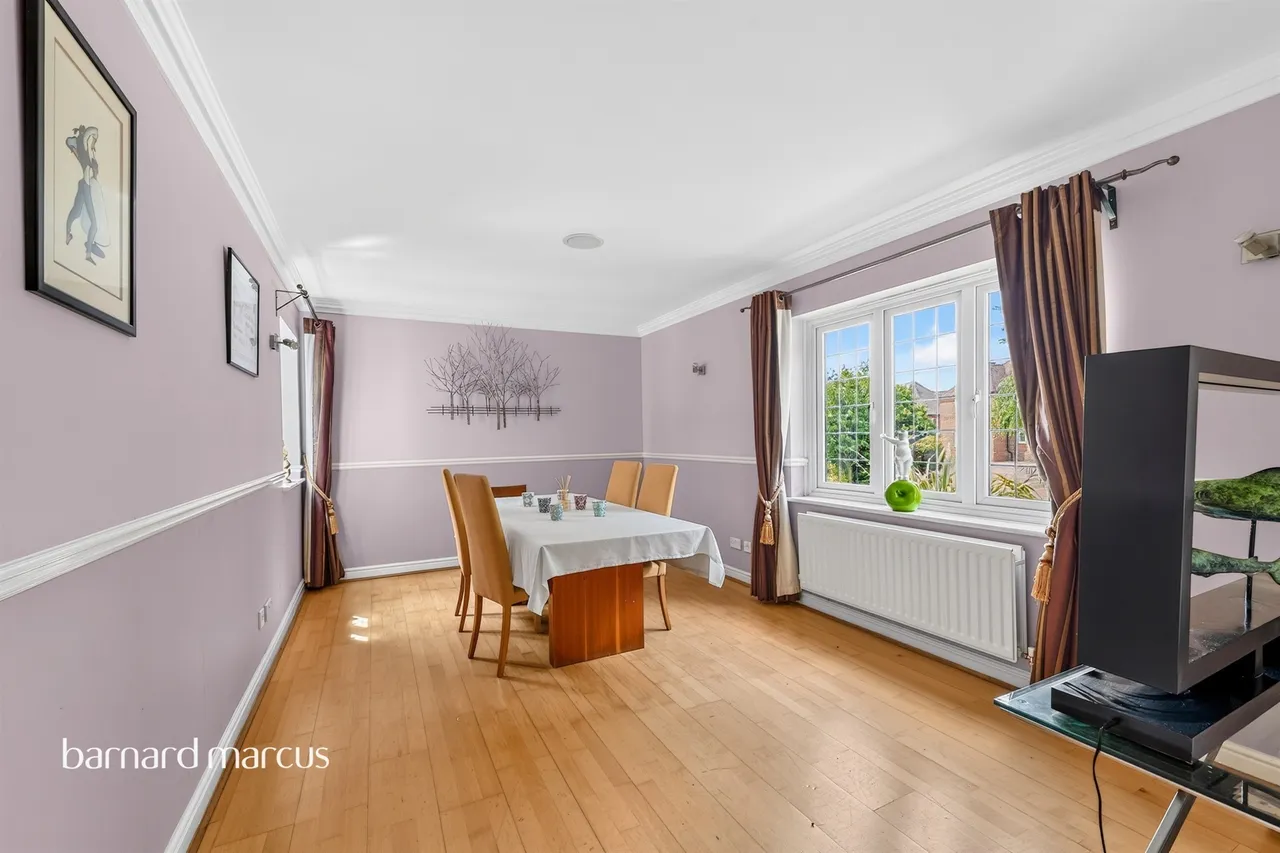 Claremount Gardens, Epsom, photo 6