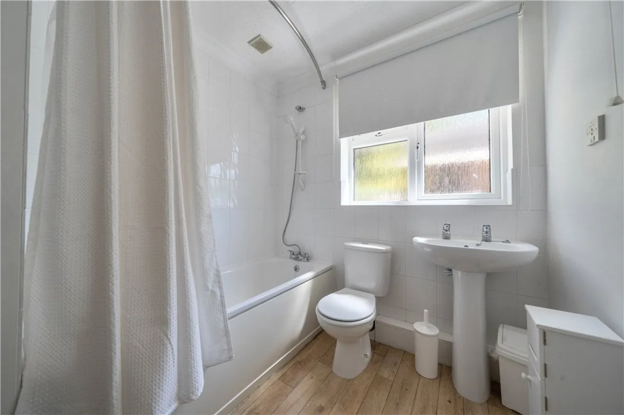 Cupernham Lane, Romsey, SO51, photo 12