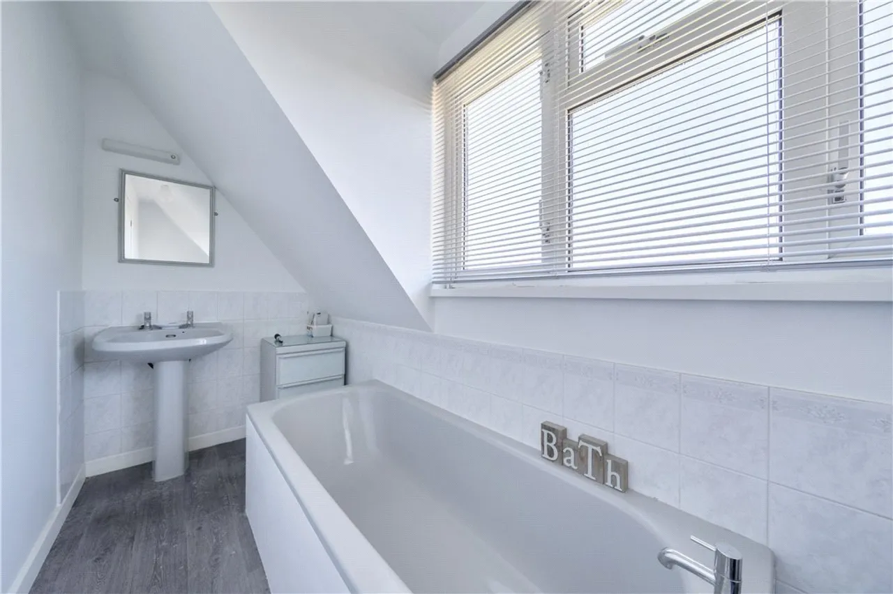 Cupernham Lane, Romsey, SO51, photo 18