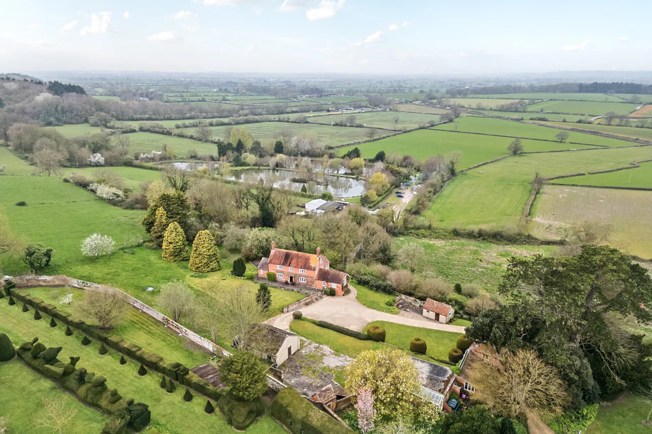 Church Road, Great Cheverell, SN10, photo 21