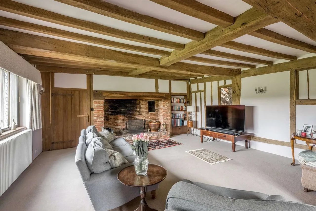 Sissinghurst Road, Biddenden, Ashford, Kent, TN27 8EX, photo 5