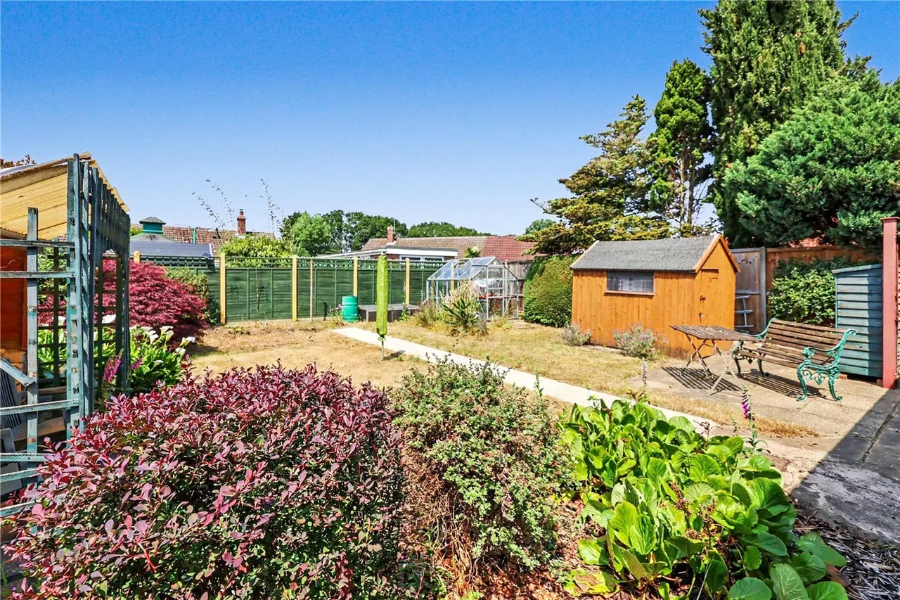 Mountfield Avenue, Hellesdon, Norwich, Norfolk, NR6, photo 3