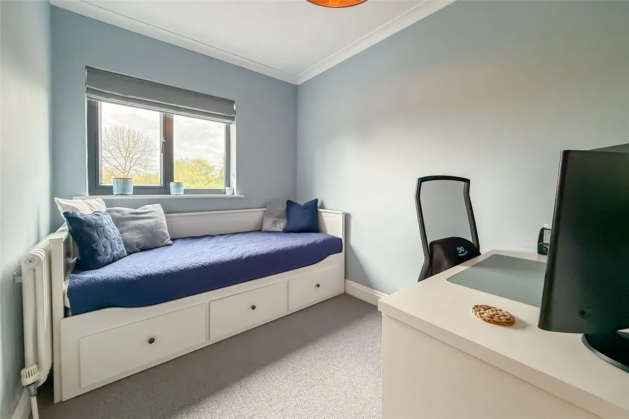 Riverside Road, St. Albans, Hertfordshire, AL1 1SF, photo 9