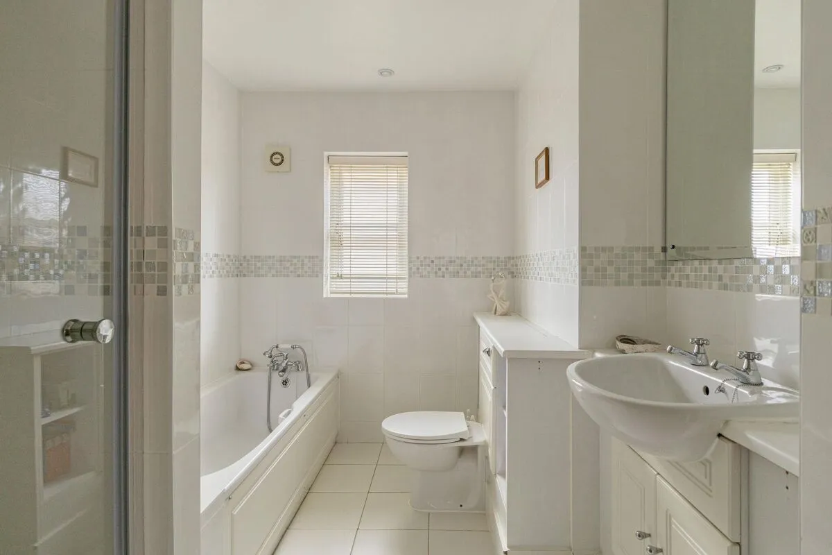 Smith Barry Road, Upper Rissington, GL54, photo 17