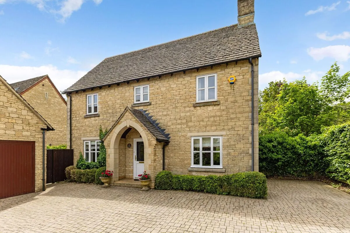 Smith Barry Road, Upper Rissington, GL54, photo 27