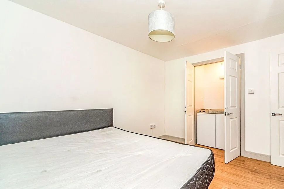 Shephall Way, Stevenage, SG2, photo 7