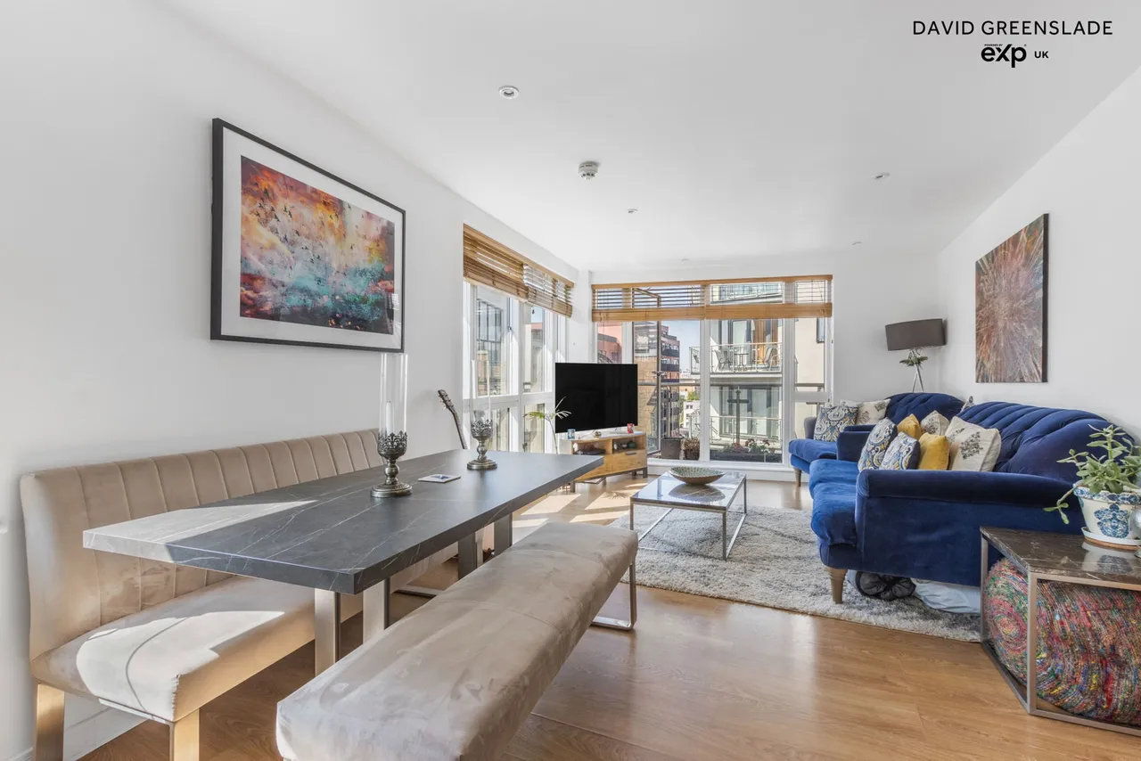 2 bed flat for sale — Alboran Apartments, Caspian Wharf, E3