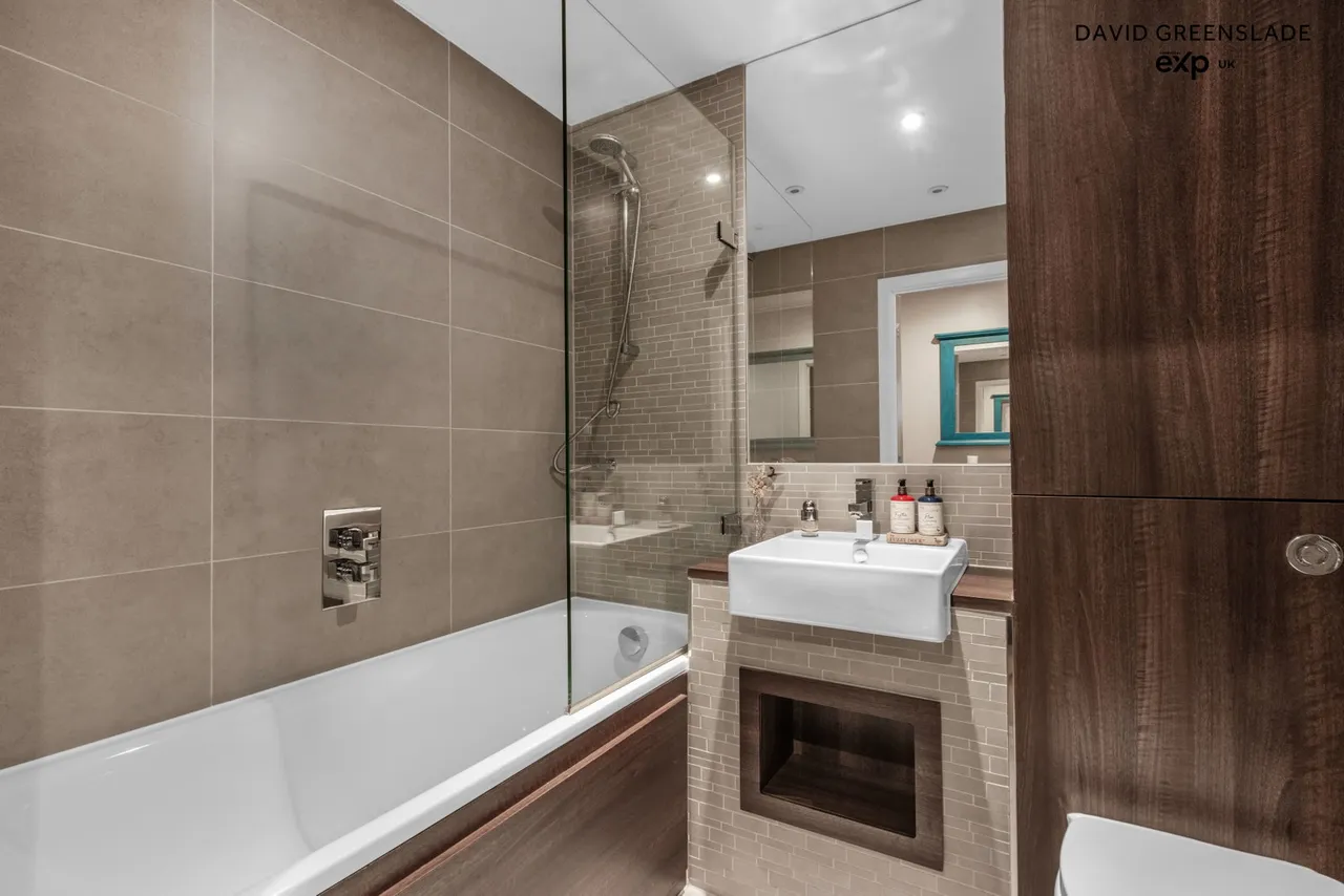 Alboran Apartments, Caspian Wharf, E3, photo 10