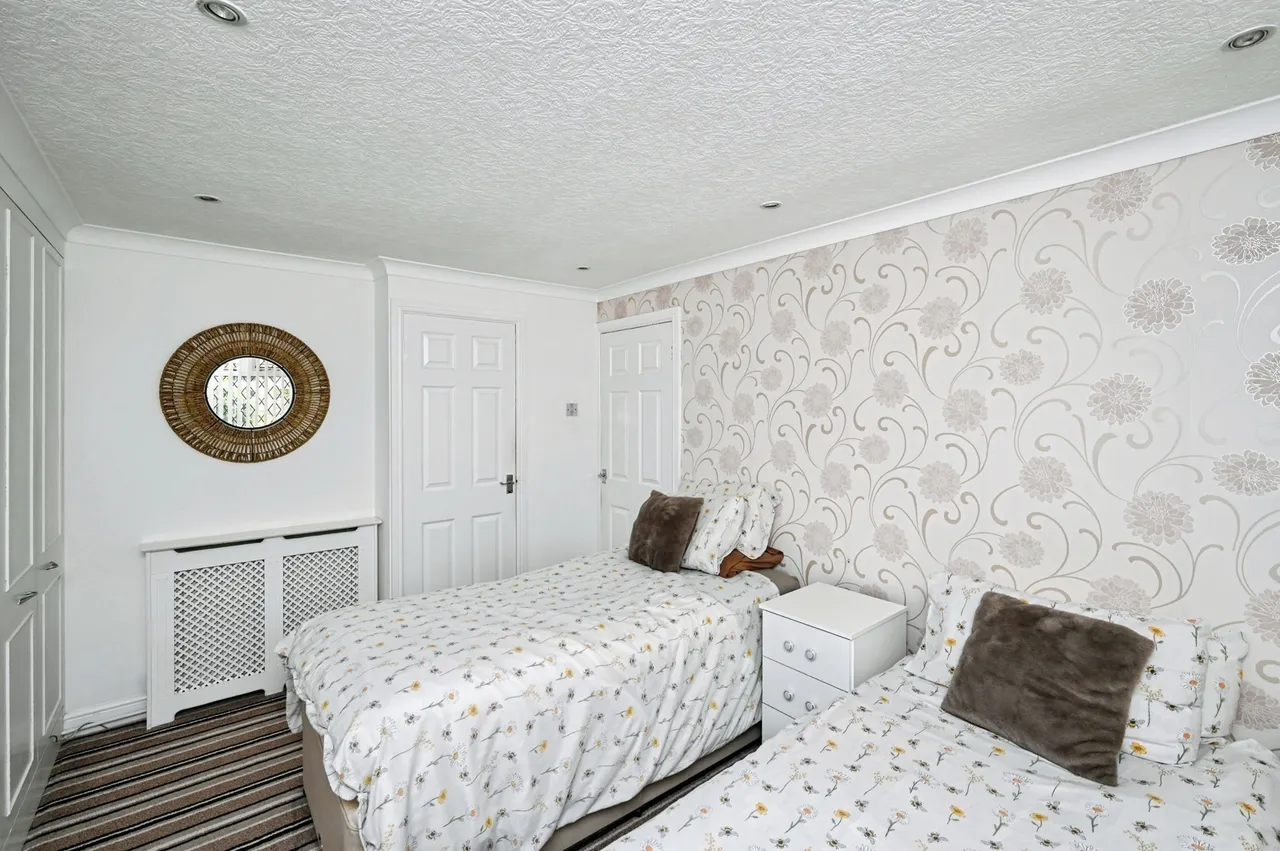 Southwell Road East, Rainworth, Mansfield, Nottinghamshire, NG21, photo 11