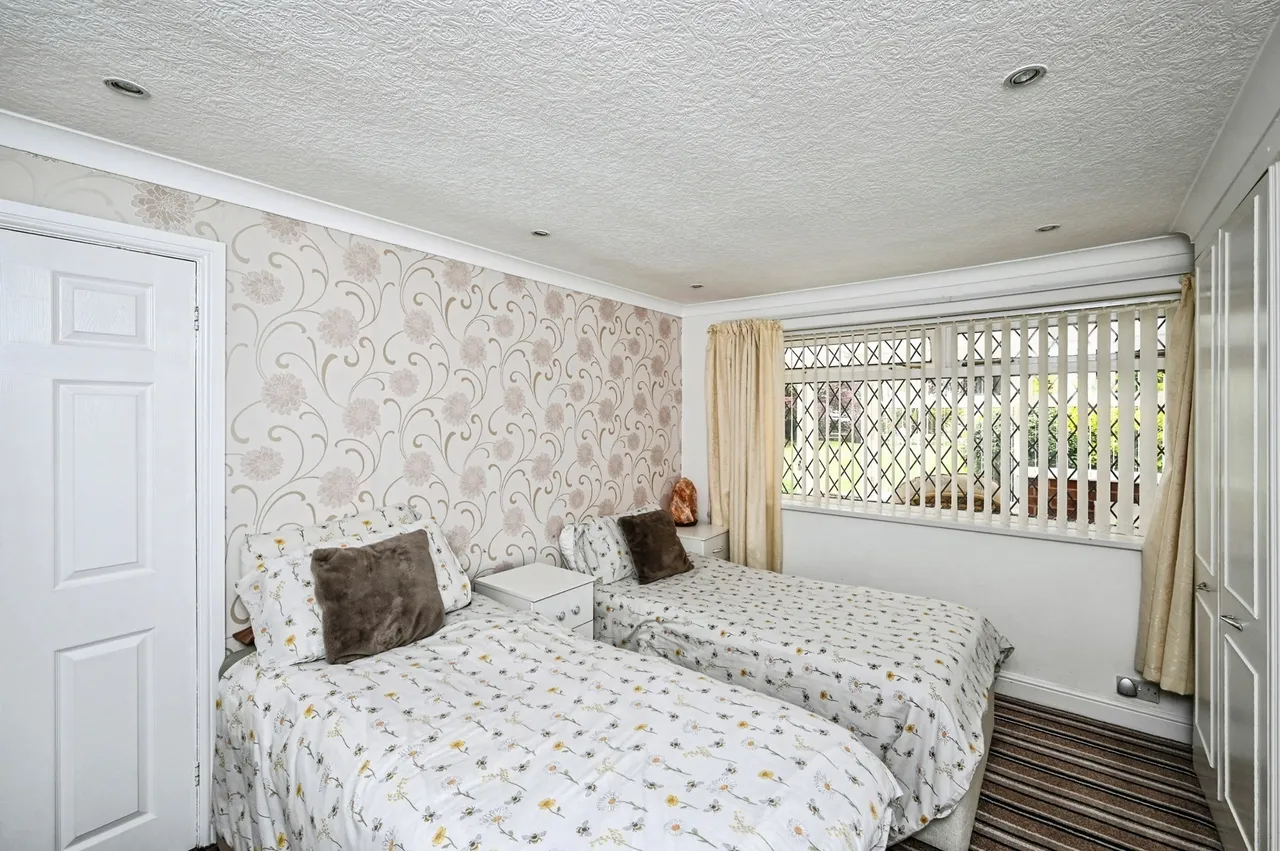 Southwell Road East, Rainworth, Mansfield, Nottinghamshire, NG21, photo 9