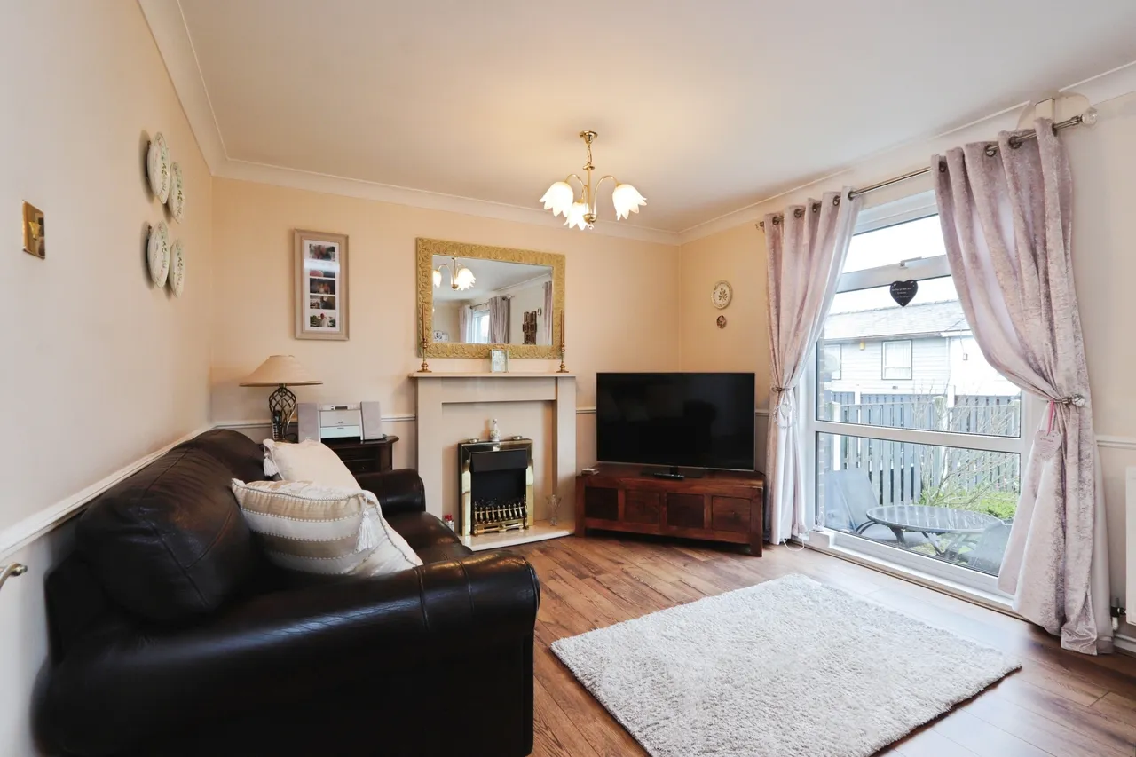 Lingfoot Crescent, Sheffield, photo 4