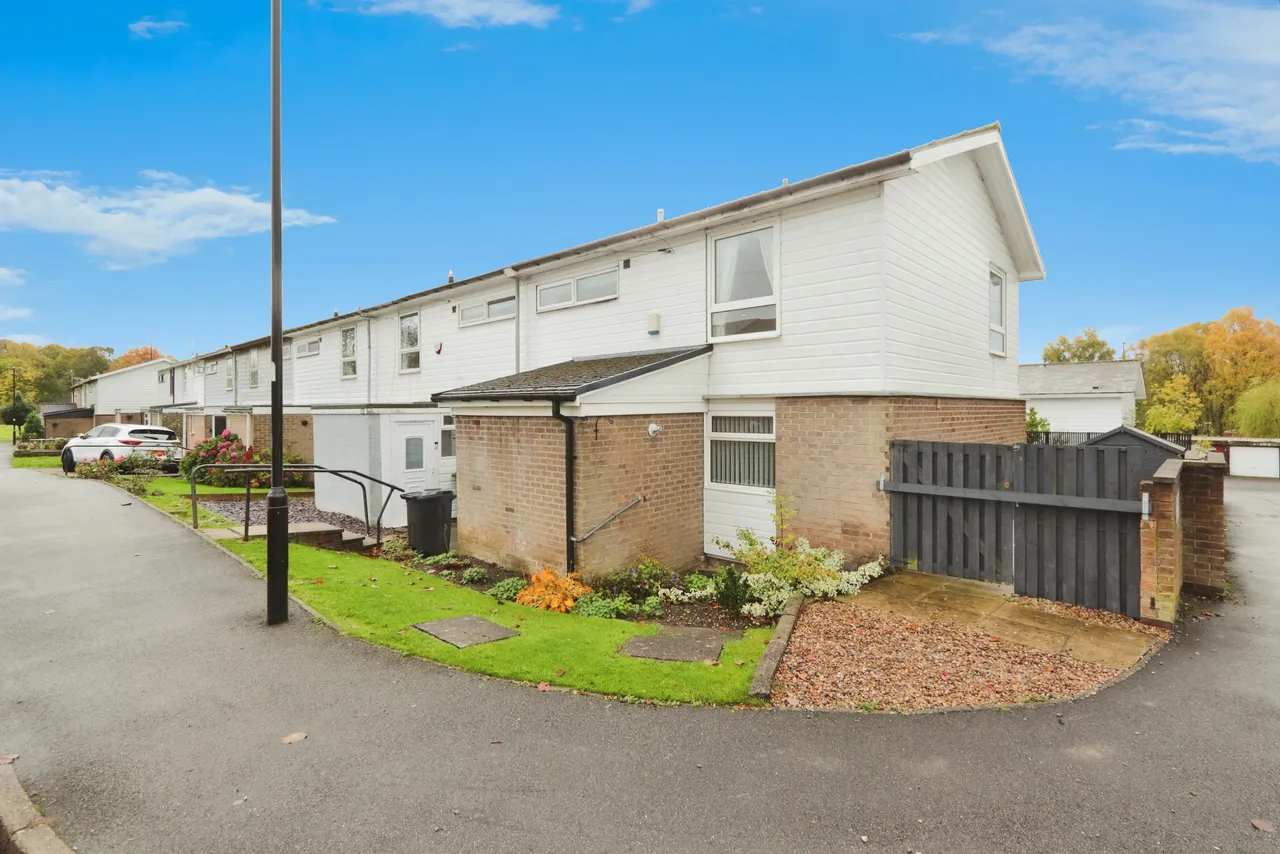 Lingfoot Crescent, Sheffield, photo 3
