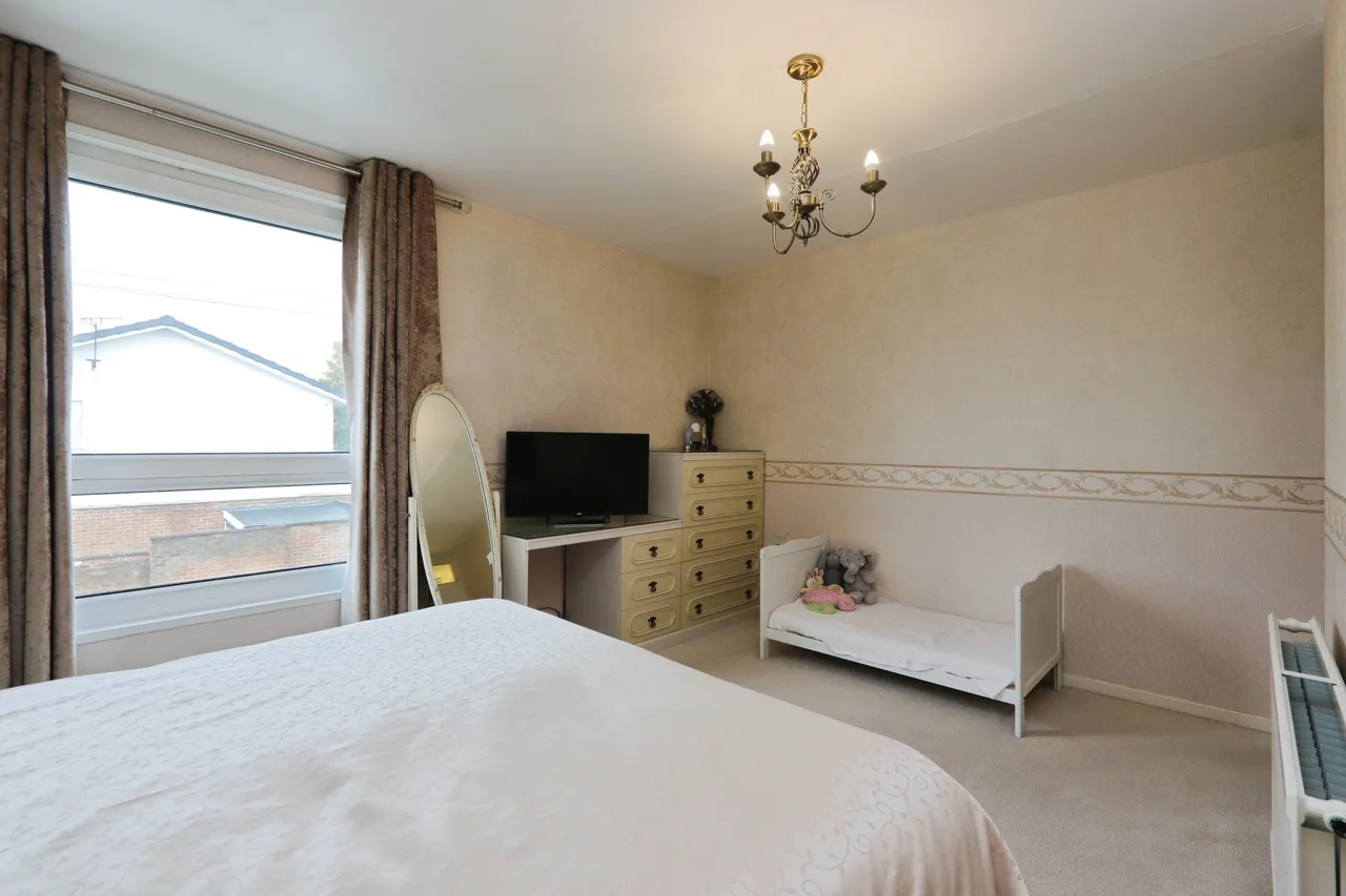 Lingfoot Crescent, Sheffield, photo 9