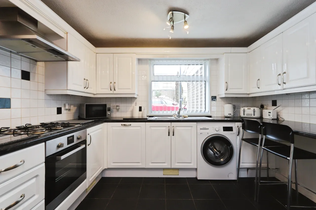 3 bed house for sale — Lingfoot Crescent, Sheffield