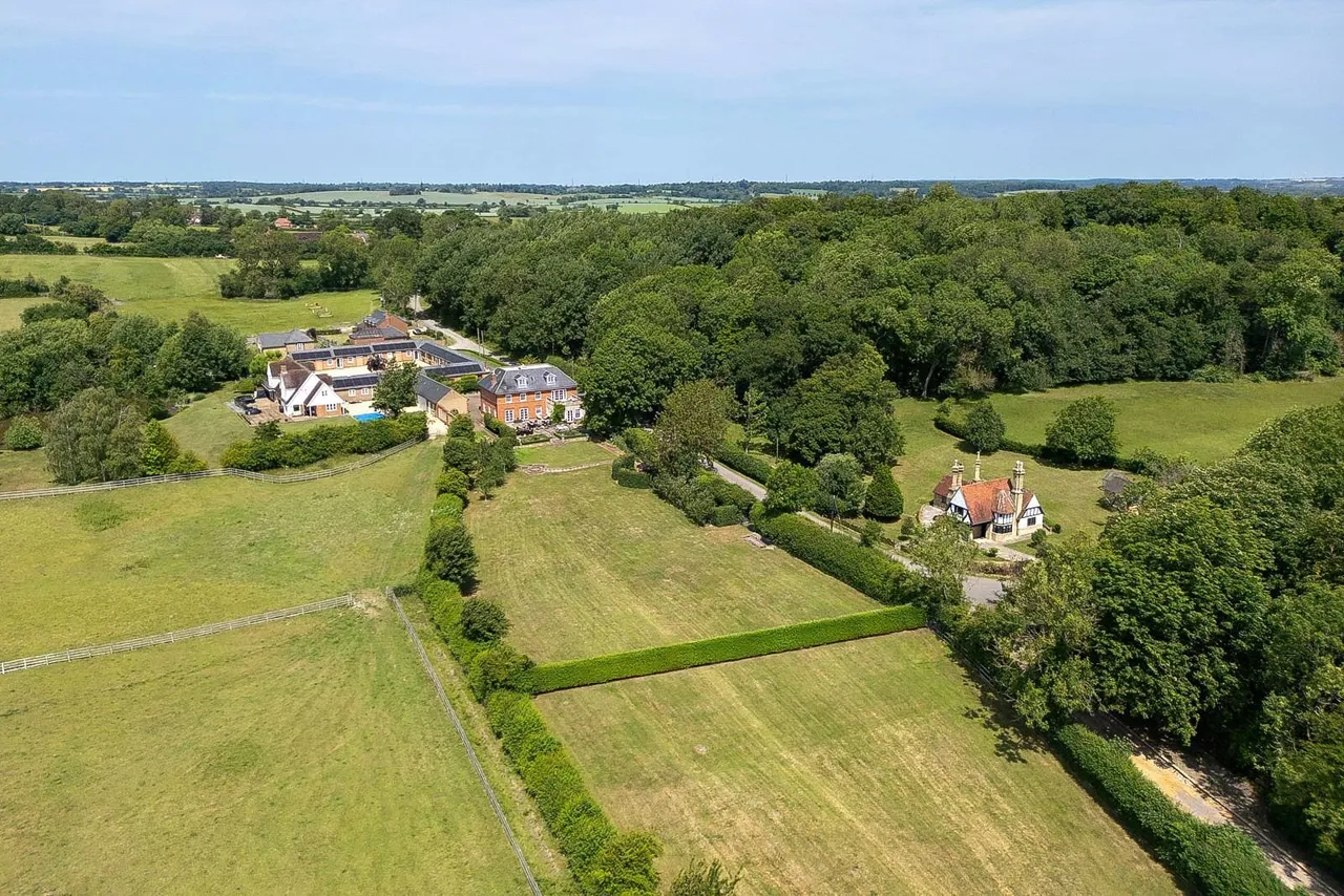 Lodge Road, Crafton, LU7, photo 29