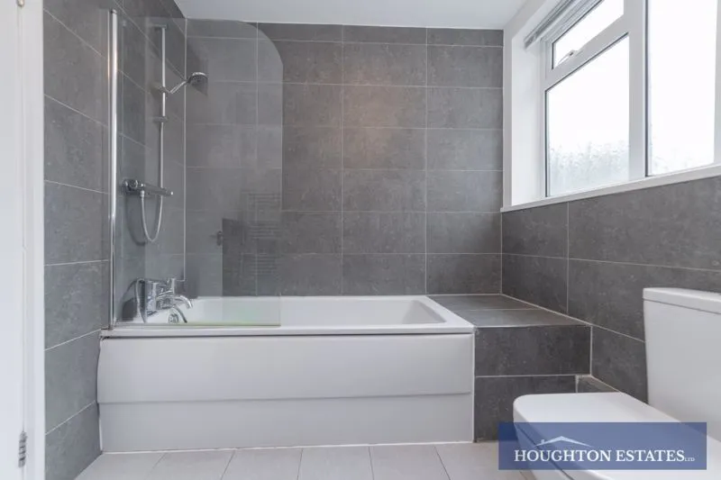 Regents Park Road, Finchley N3 3AA, photo 15