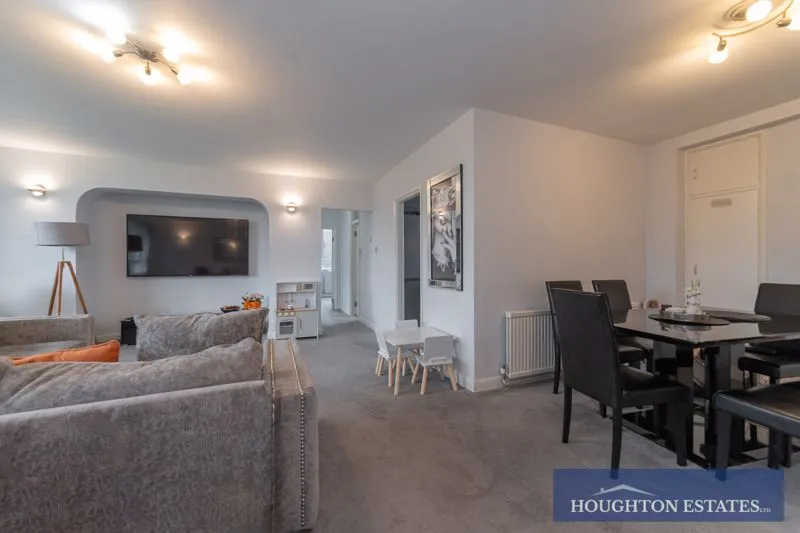 Regents Park Road, Finchley N3 3AA, photo 6