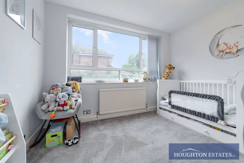 Regents Park Road, Finchley N3 3AA, photo 10