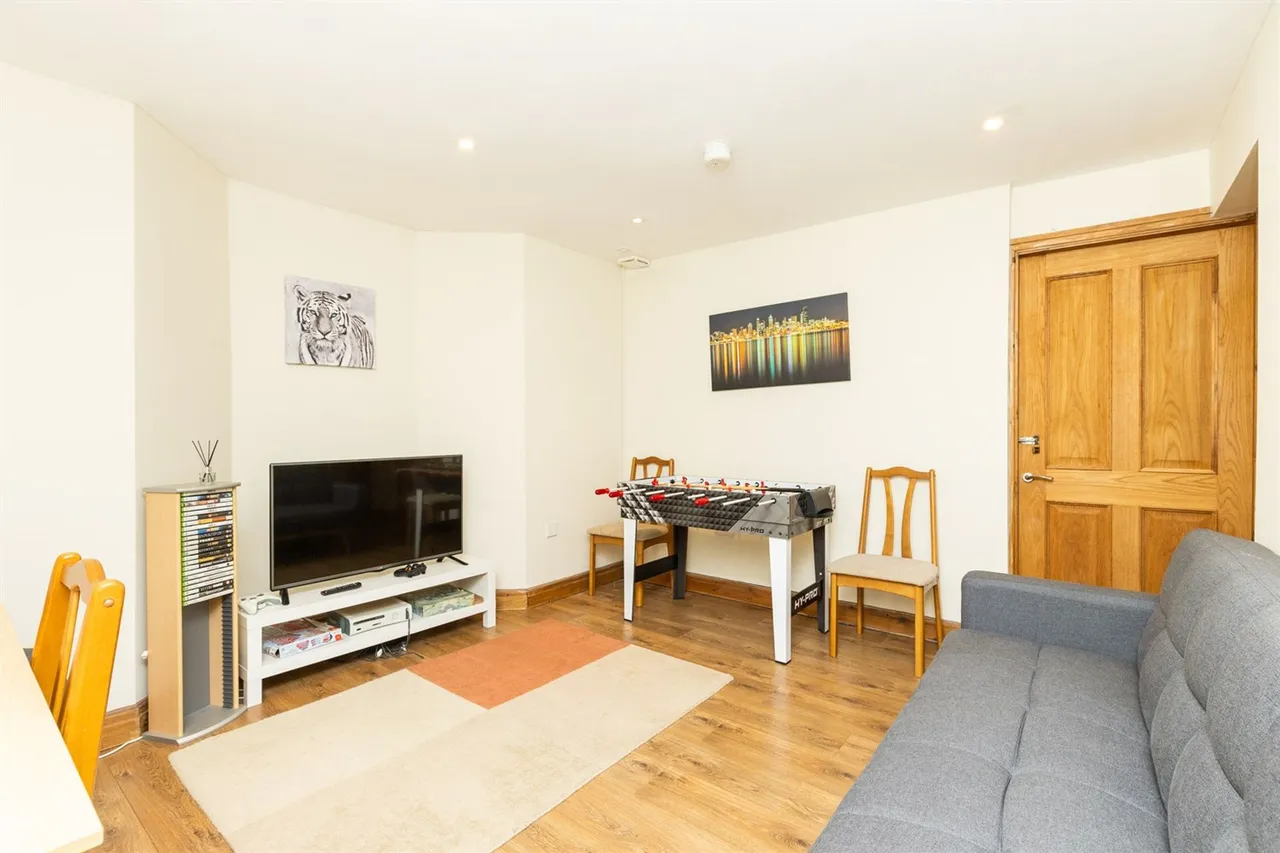 Forest Road, Tarporley, photo 4