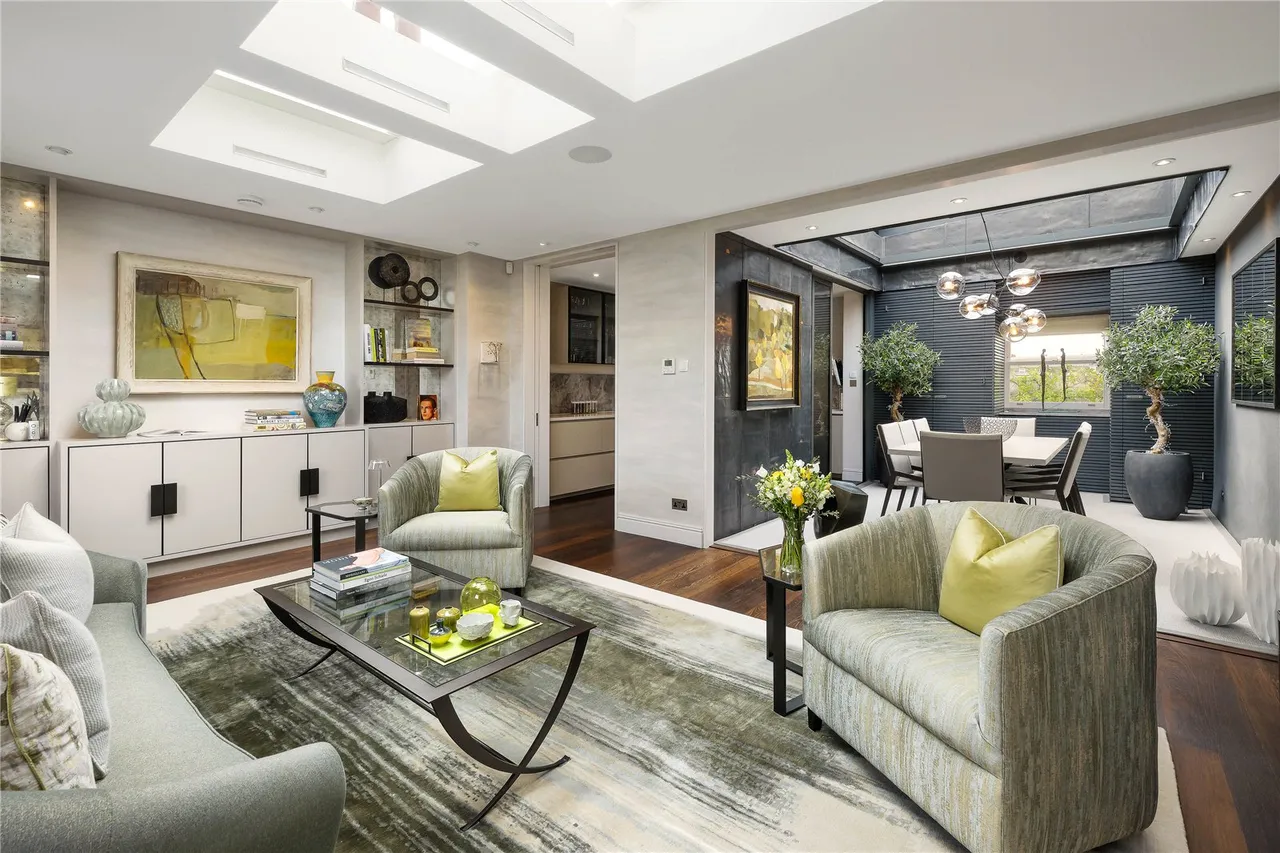 4 bed flat for sale, Cadogan Place, Knightsbridge, SW1X
