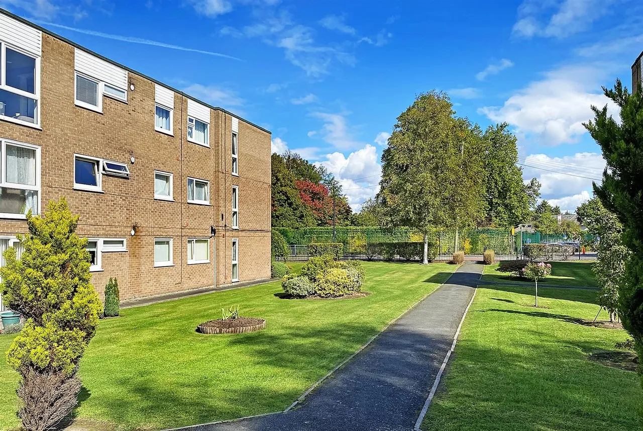 Grange Road, Bowdon, Cheshire WA14 3EU, photo 16
