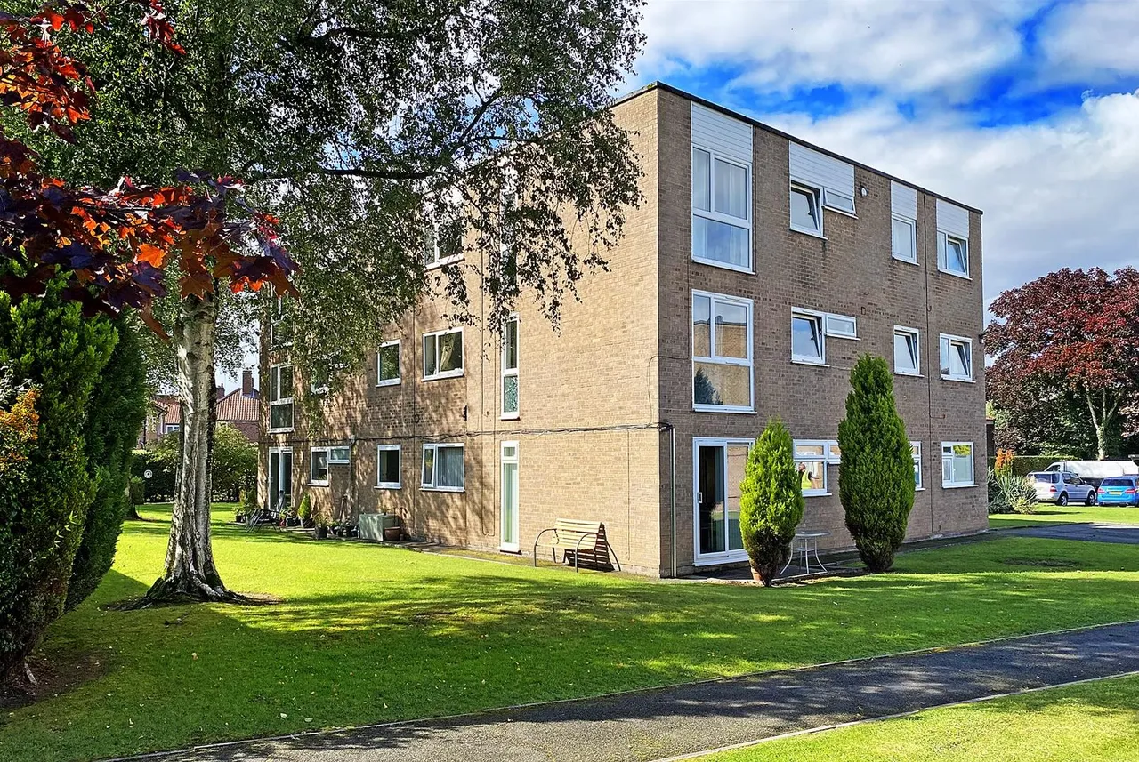 Grange Road, Bowdon, Cheshire WA14 3EU, photo 17