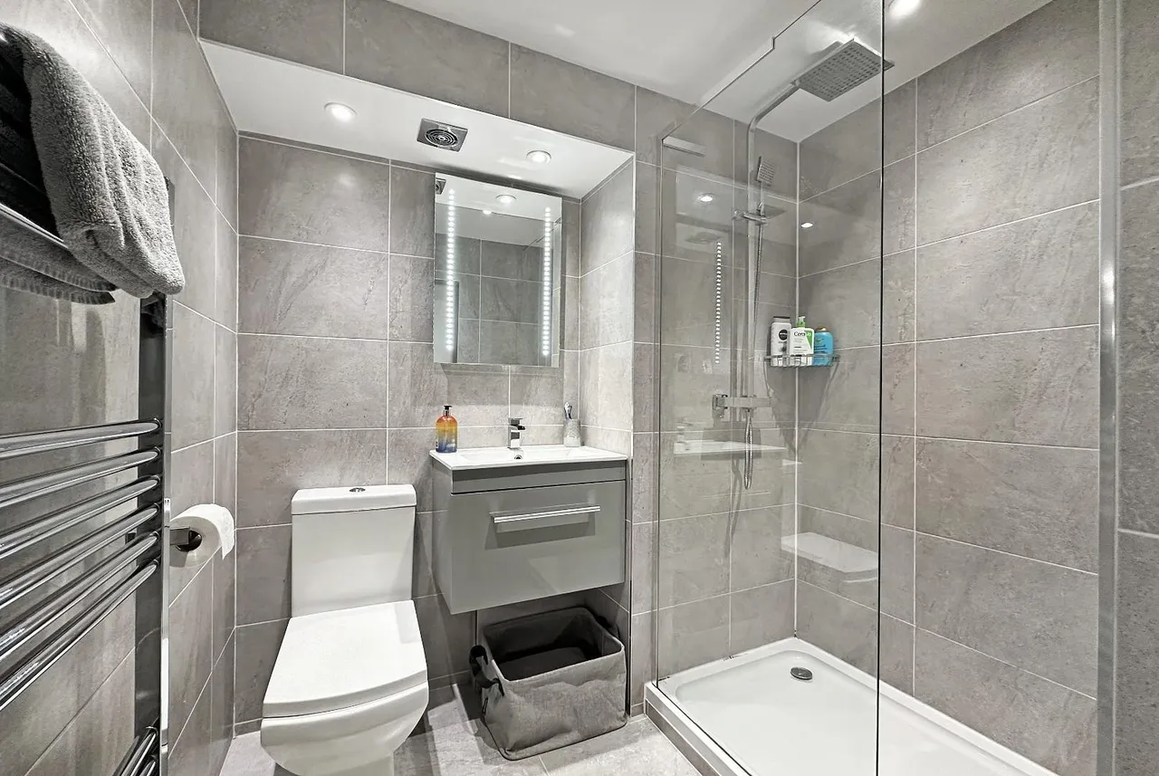 Grange Road, Bowdon, Cheshire WA14 3EU, photo 12