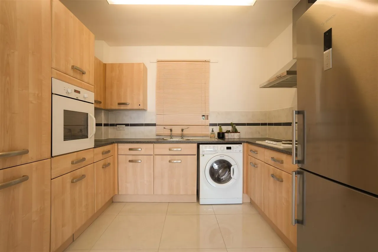 Flat 1, White Willows, 70, Dyche Road Sheffield, S8 8DS, photo 2