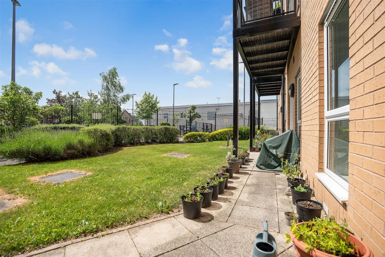 Flat 1, White Willows, 70, Dyche Road Sheffield, S8 8DS, photo 4