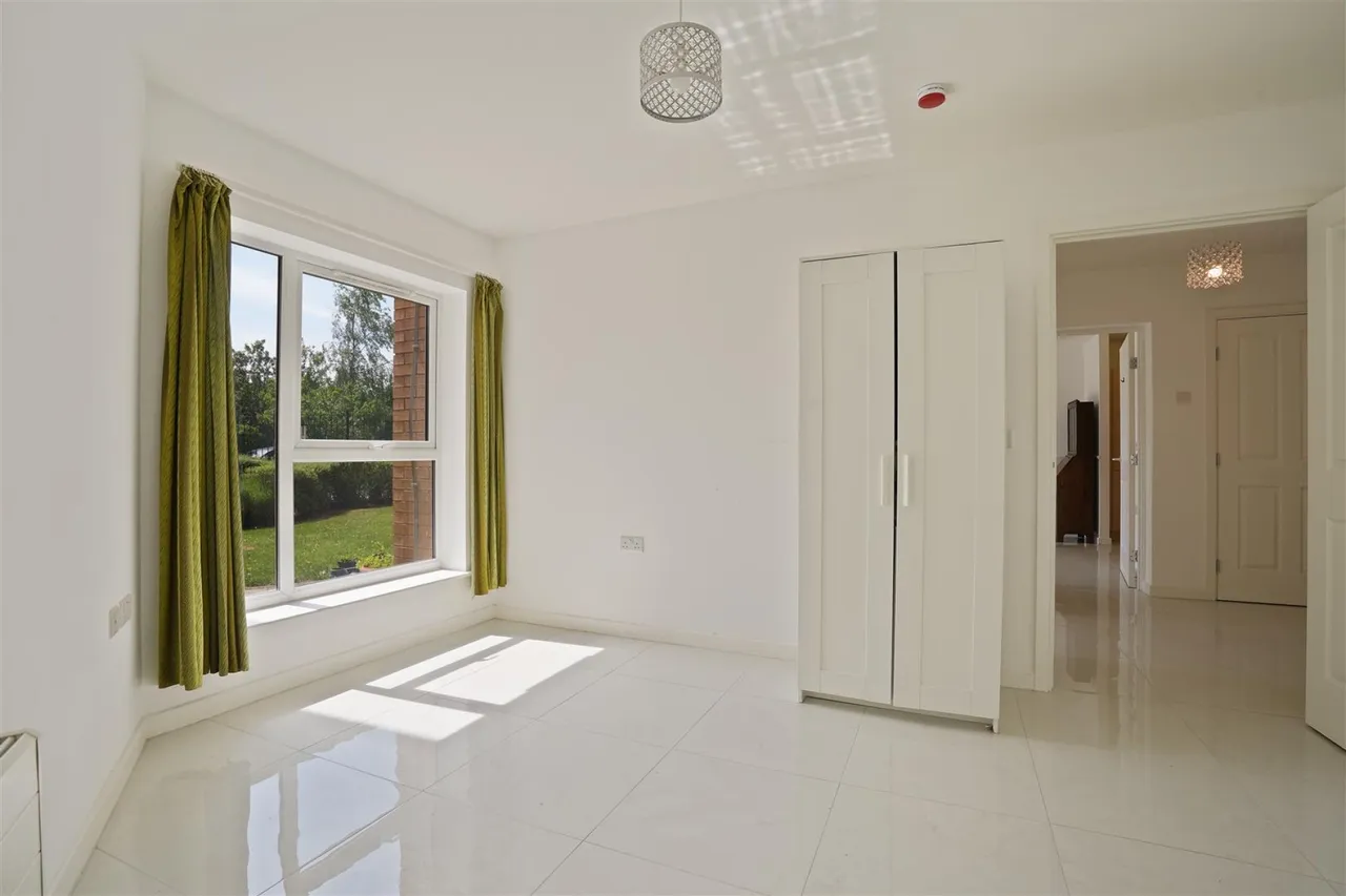 Flat 1, White Willows, 70, Dyche Road Sheffield, S8 8DS, photo 11