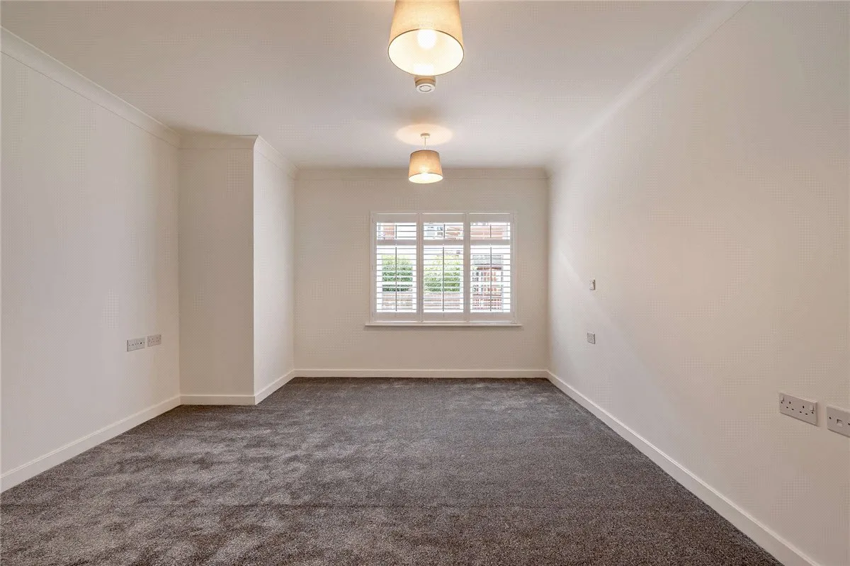 Bluecoats, Thatcham, RG18, photo 6