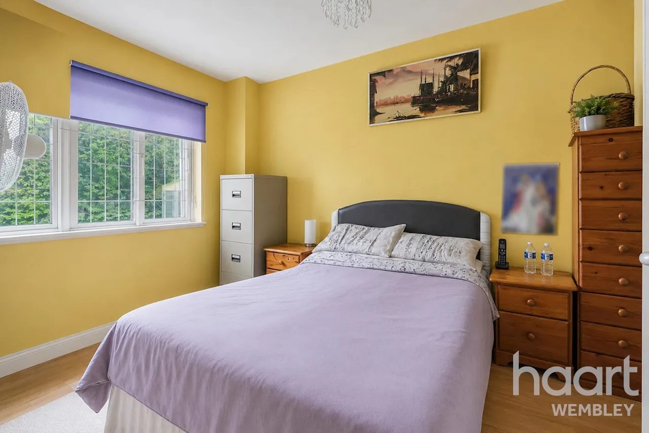 Chantry Crescent, London, NW10, photo 9