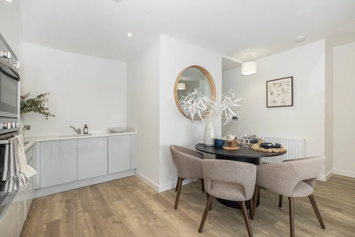 1 bed flat to rent — Elmsleigh Road Staines TW18