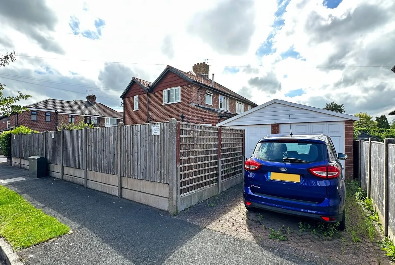 Cawdor Place, Timperley, Cheshire WA15 7XA, photo 25