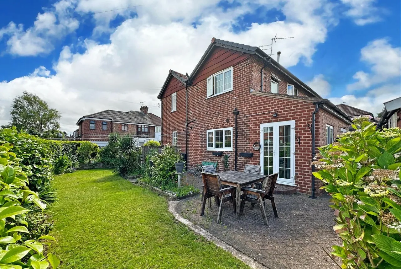 Cawdor Place, Timperley, Cheshire WA15 7XA, photo 5