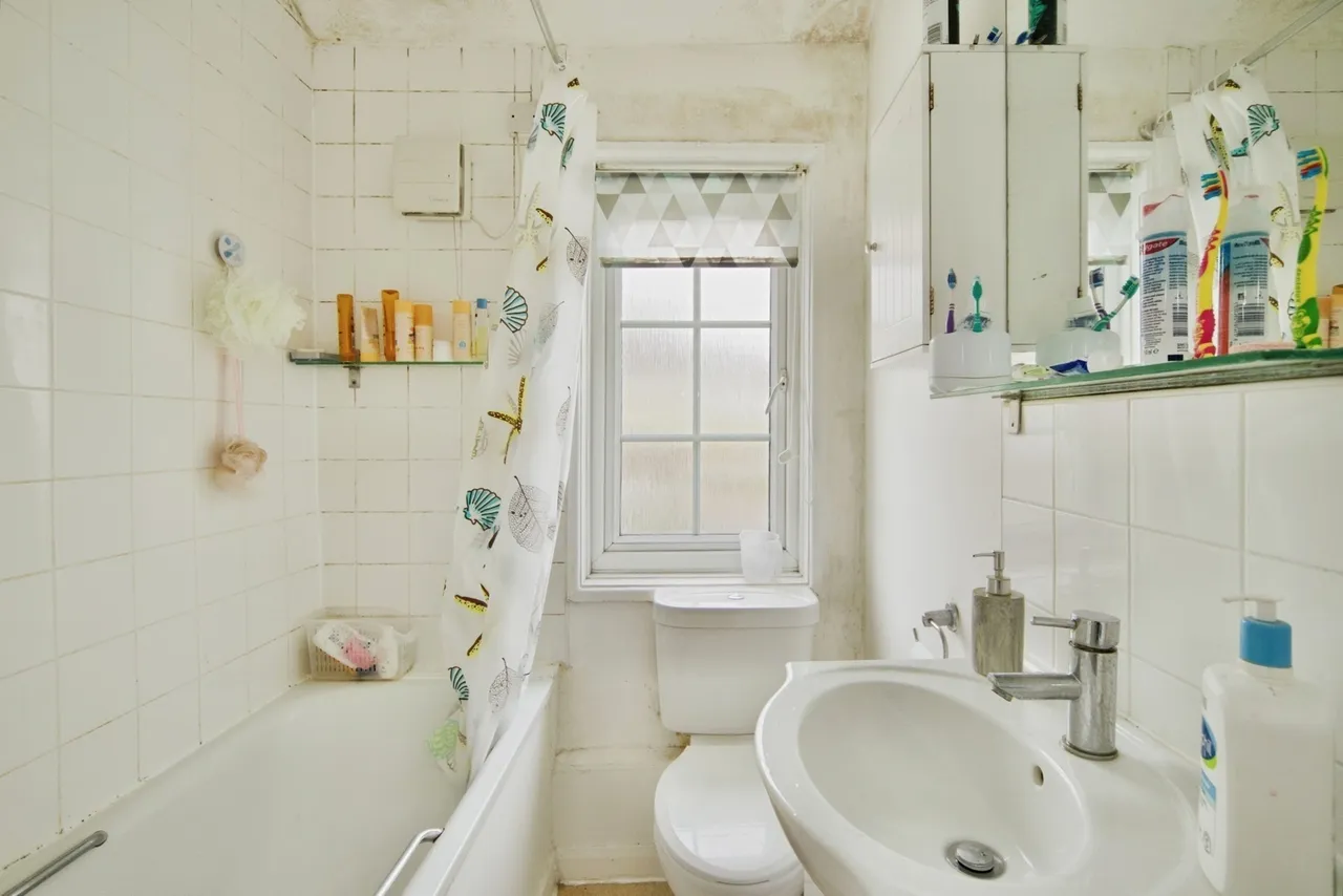 Henningham Road, London, N17, photo 19