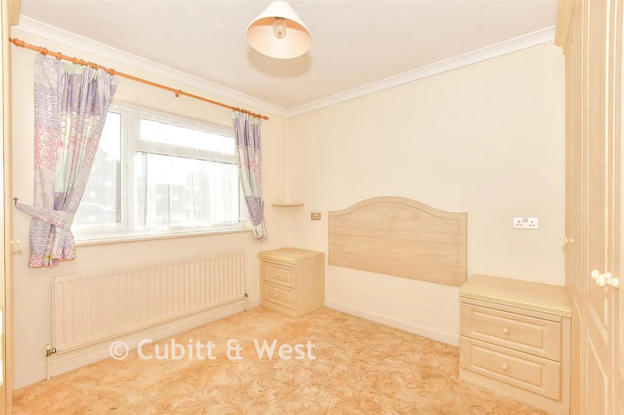 Churcher Road, Westbourne, PO10, photo 6
