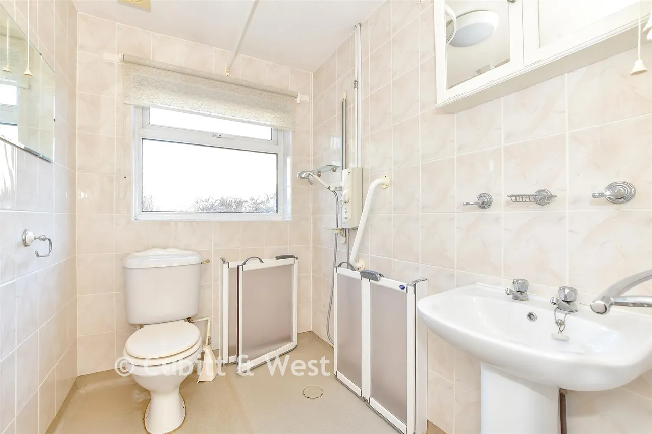 Churcher Road, Westbourne, PO10, photo 8