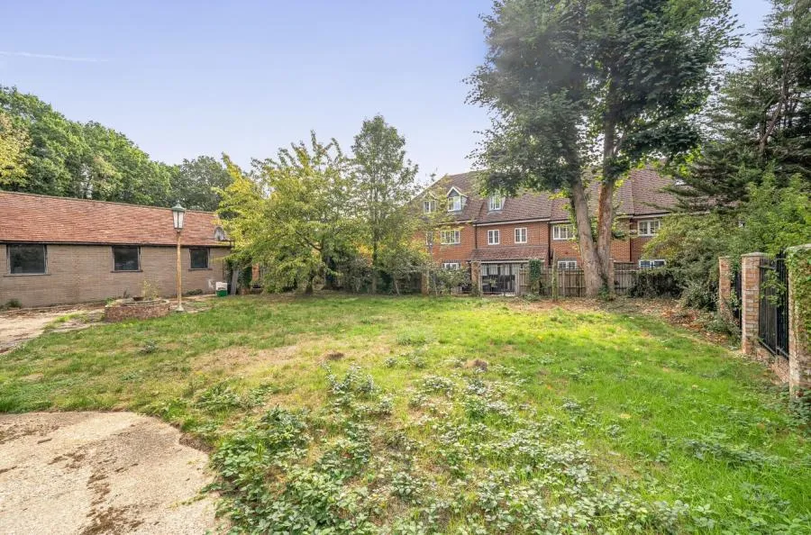 High Street, Sandhurst, GU47, photo 20