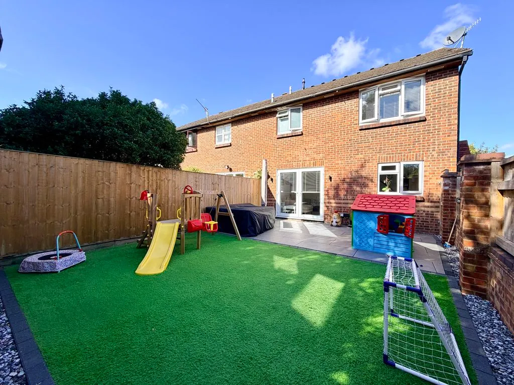 Bridgestone Drive, Bourne End, SL8, photo 13